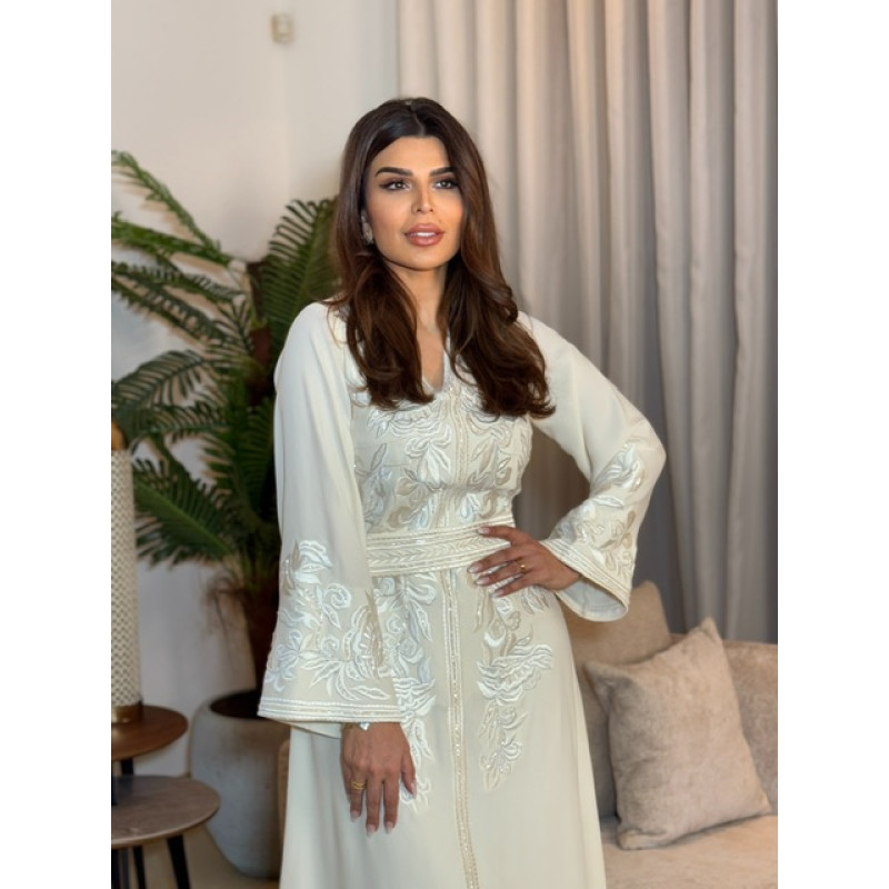 مغربي لون ابيض  تطريز مع شك