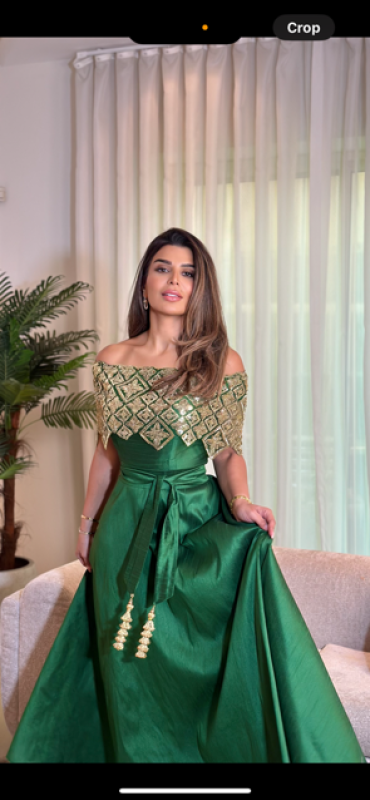 فستان  اخضر كلوش مع اوف شولدر 